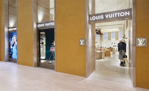 louis vuitton roma rinascente|louis vuitton roma tritone.